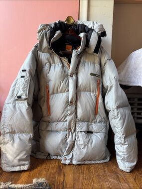 Akademiks "Polar Explorer" style down puffer jacket. Men size XXL
